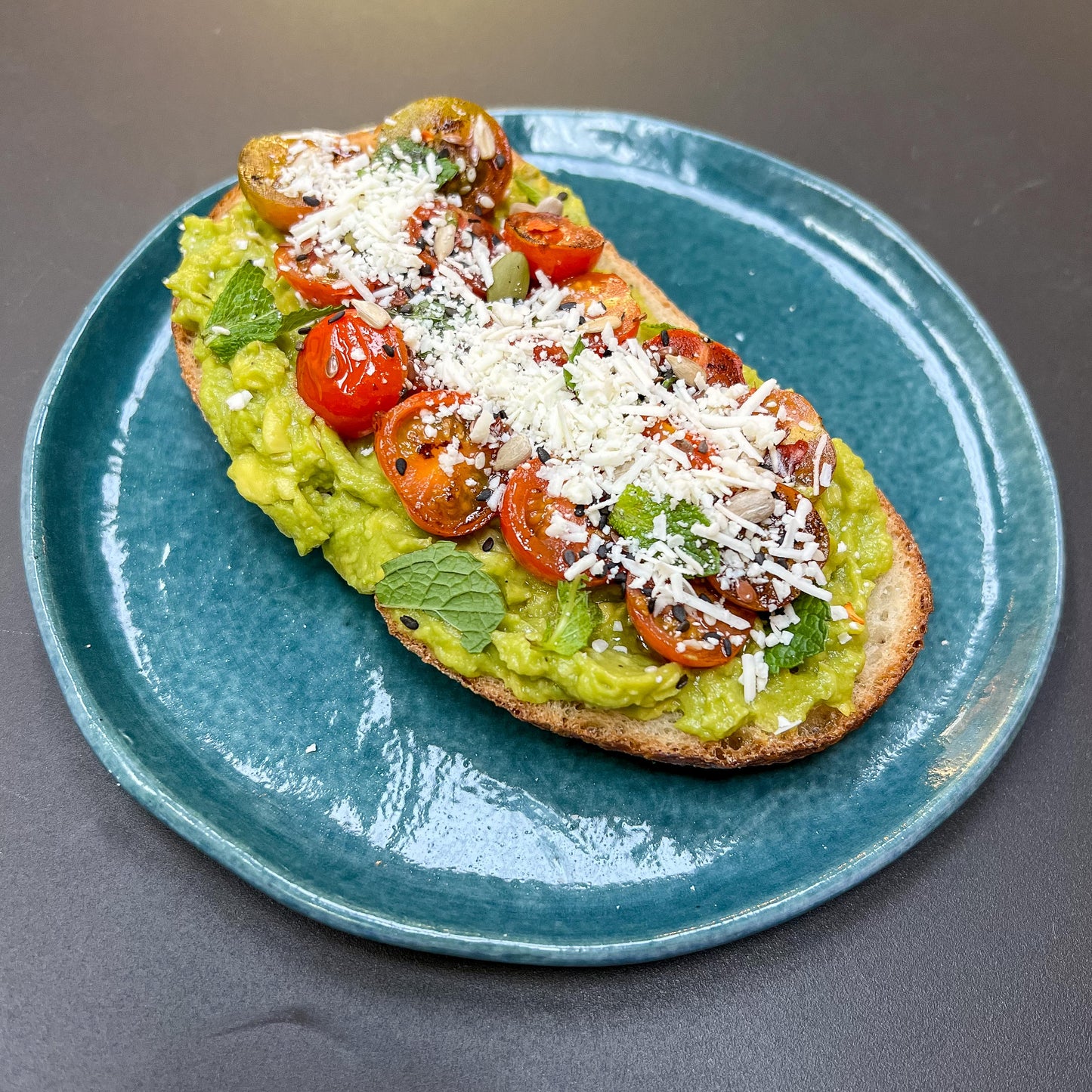 Avocado, tomato and goat cheese