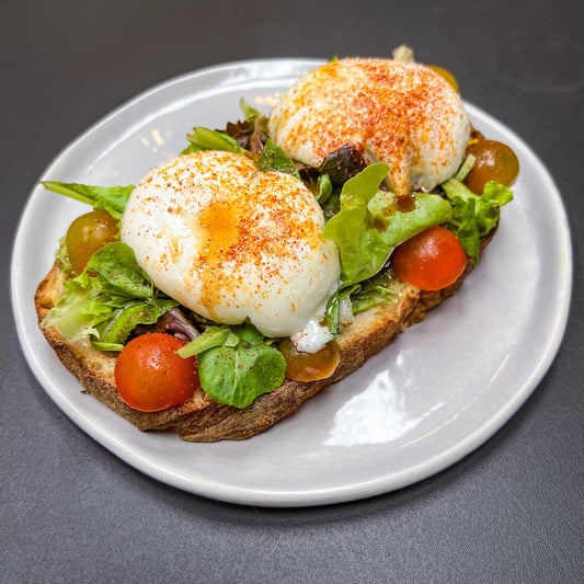 Poached eggs with pesto